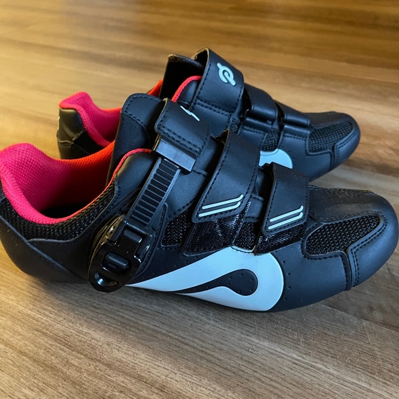 Peloton Shoes - Peloton bike shoes - without cleats